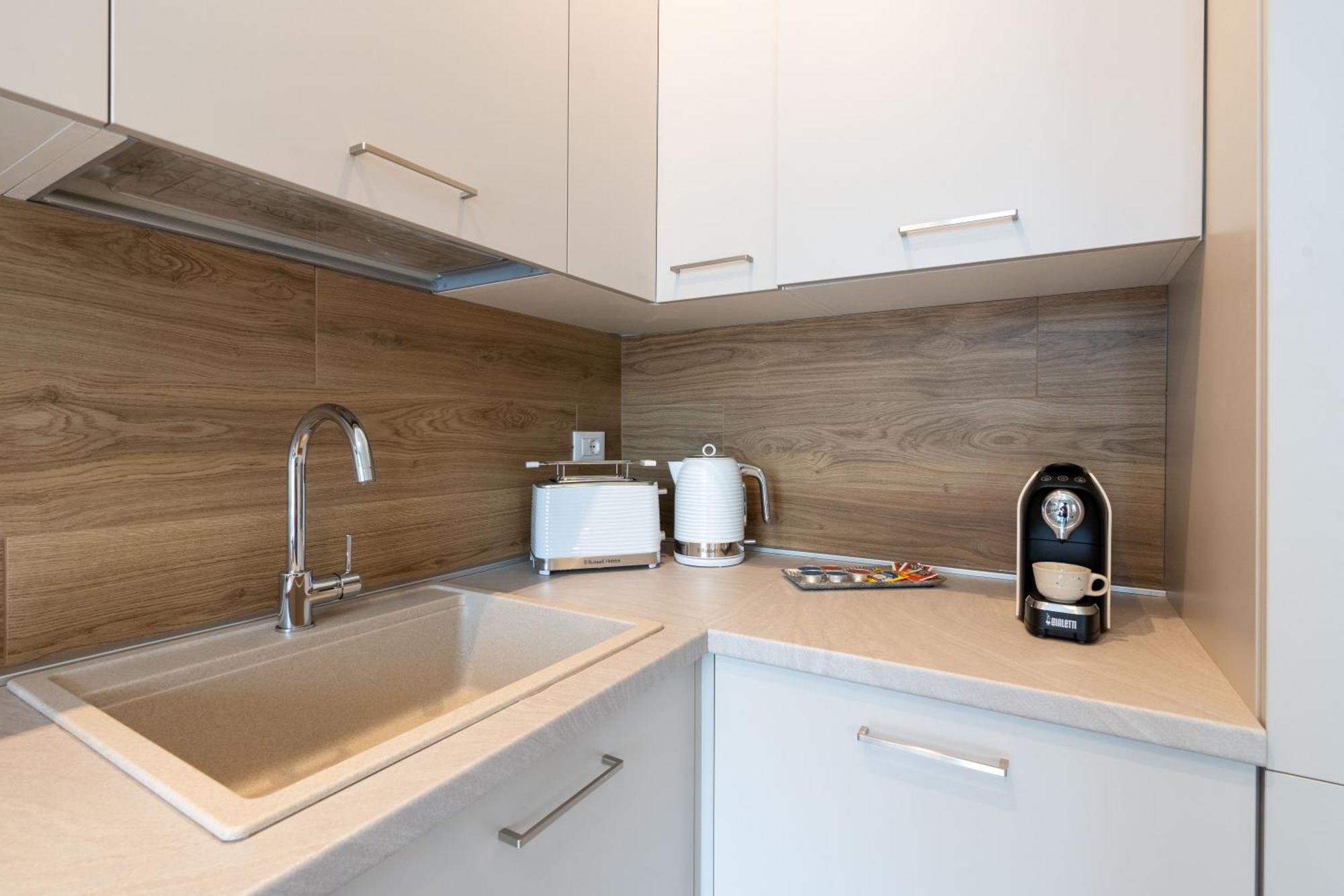 Aqva Parco Degli Acquedotti Apartamento
